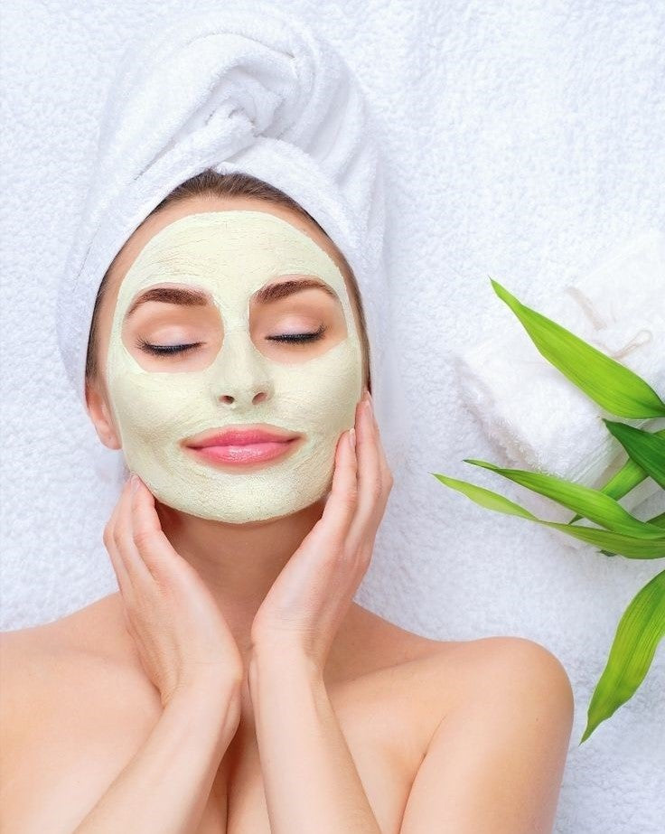 10 DIY Natural Cosmetics for Glowing Skin